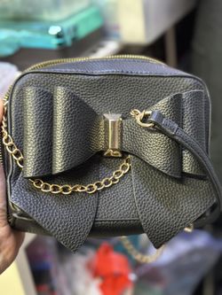 Brand New!! Grossi Purse With Gold Bow