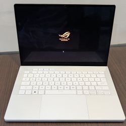 Asus ROG Zephyrus RTX 4070 32GB RAM Gaming Laptop