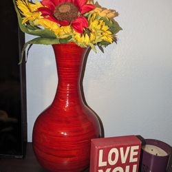 Red Vase $15