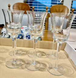Beautiful Clear Crystal Wine Glasses (6)