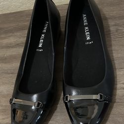 9 Anne Klein Black Wedge Shoes