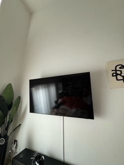 75in Samsung TV