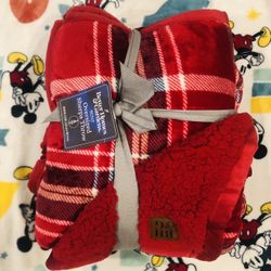 BH&G Oversized Sherpa Throw 6 Ft, 50 In W X 72 In L