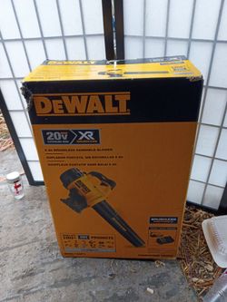 DeWalt 20V XR Brushless Handheld Blower DCBL720P1