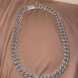 Cuban Link VVS Moissanite