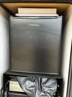 Mini fridge