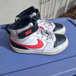 11.5c Boys Nike Tennis Shoes