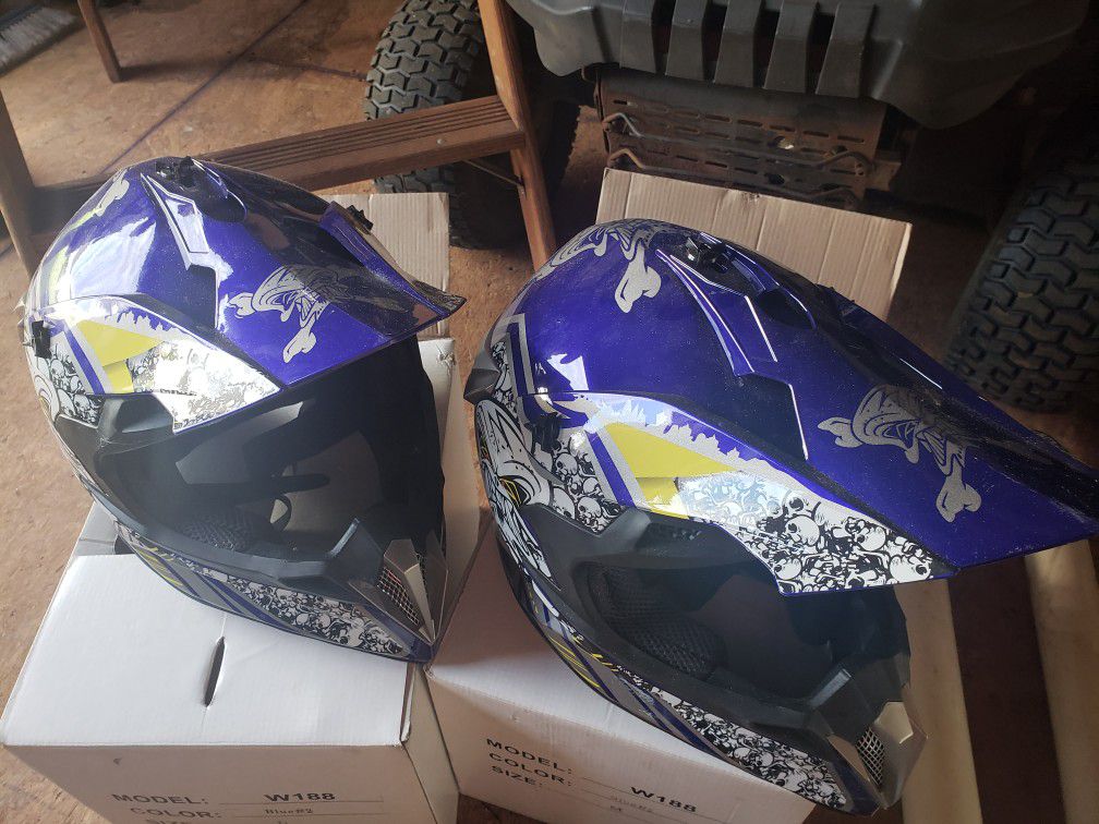 Dirtbike Helmets 