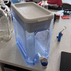 Zero water dispenser