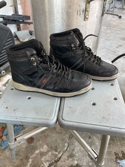 Tenis # 9 . 5 a 6 dolares