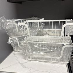 New Set of 4 storage stackable baskets