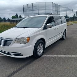 2011 Chrysler Town & Country