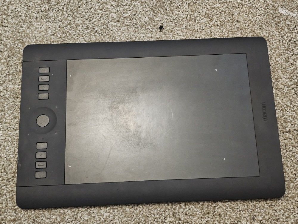 Wacom Intuos Pro Drawing Tablet (Medium)