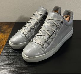 42EU 9-10US Men Balenciaga Arena Low Light Grey Crinkled Lambskin Luxury Sneaker