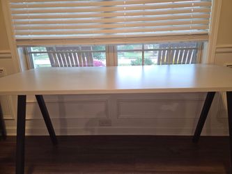 TROTTEN TABLE TOP WITH  BASE INCLUDE