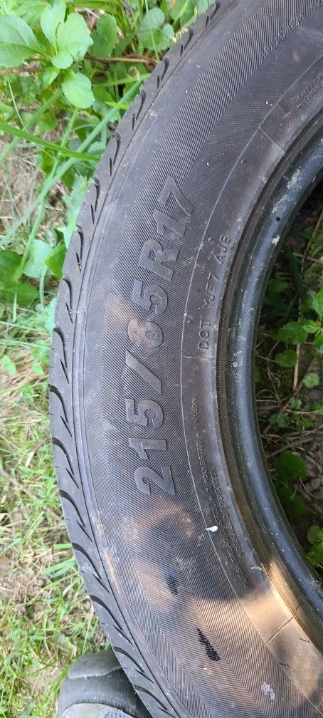 Free Tire 215/55/17