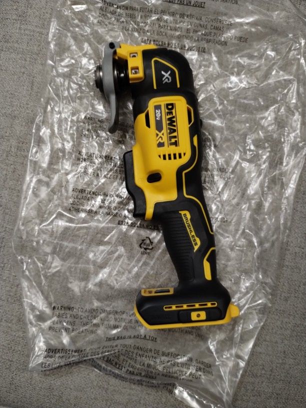 DeWalt MultiTool Model DCS356