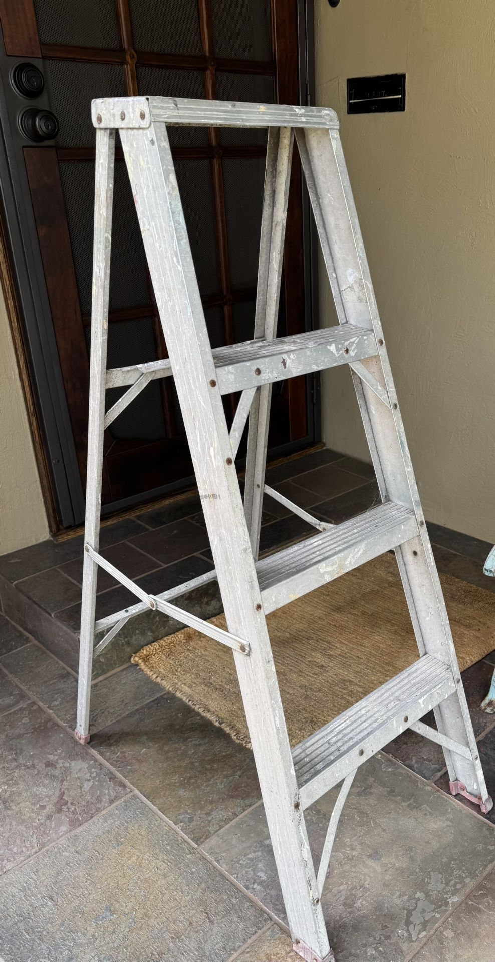 Aluminum 4ft A-frame Step Ladder