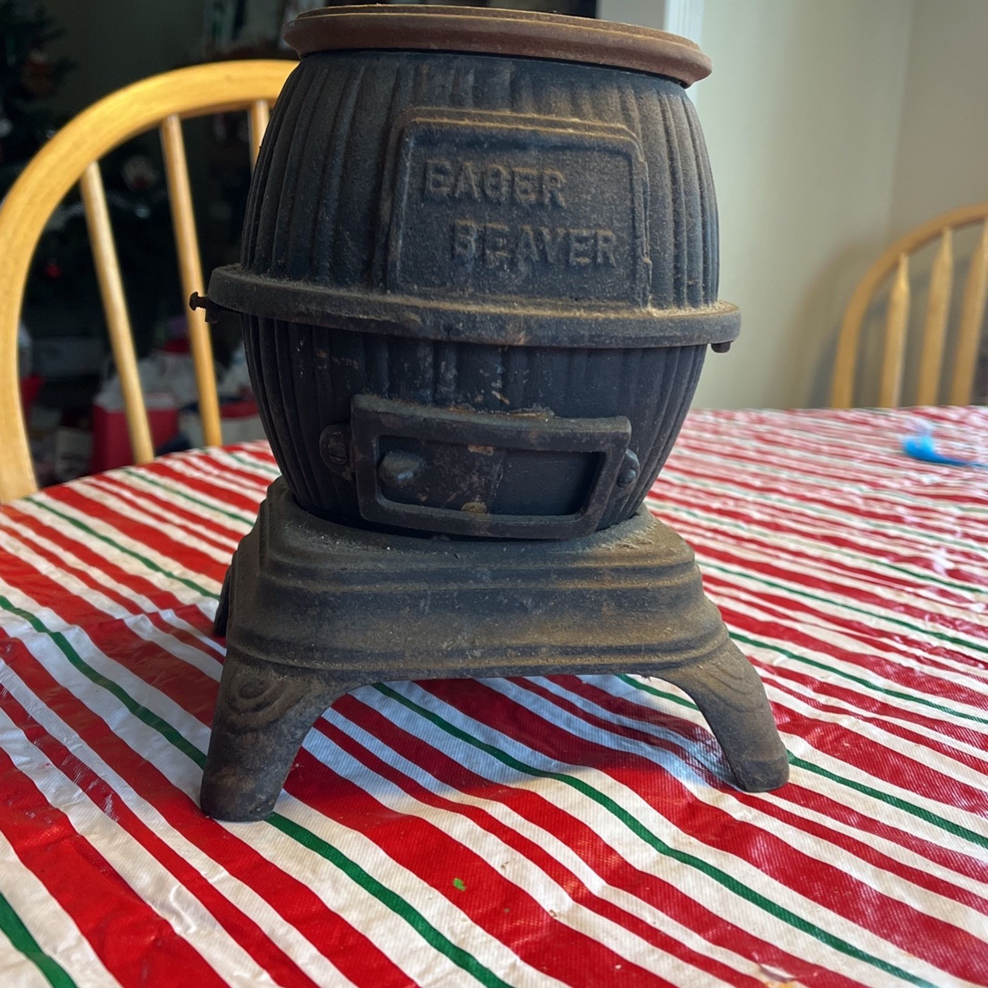 Antique Eager Beaver Miniature Cast Iron Wood Stove Woodstove