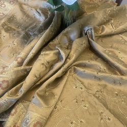 89” ( length) 43”( width) beautiful hand made traditional, Persian decorative termeh pattern table cloth from Persia ( Creamy color)