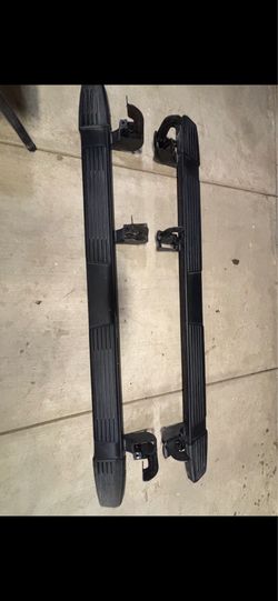 I have these running boards for a Chevy or GMC Sierra 1500 (2020–2026 models); they are practically new.
