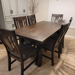 Large Table 6 Chairs