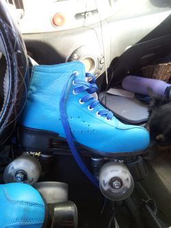Skates Size 7