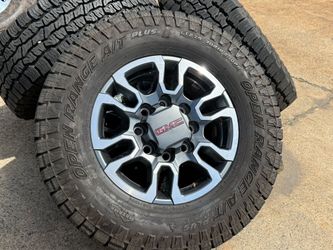 18" GMC Sierra AT4X Chevy Silverado 2500HD 3500HD OEM 5949 wheels Open Range AT LT275/70R18 97%