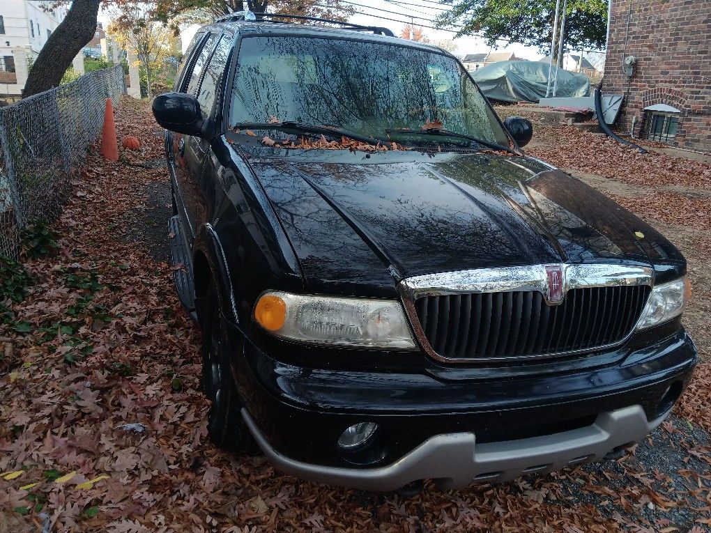 2002 Lincoln Navigator