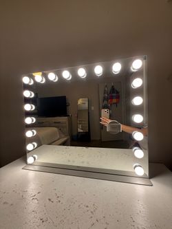 Vanity mirror with Bluetooth speaker
