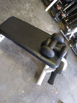 Tuff stuff incline bench W/dumbells