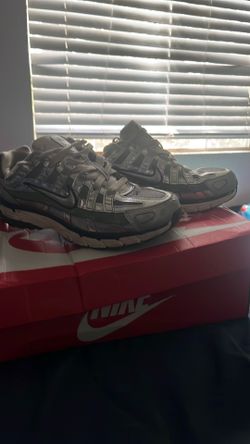 Size 9 Nike p-6000