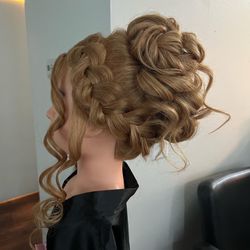 Hair And Makeup 