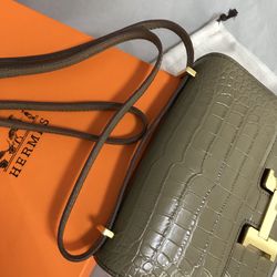 AUTHENTIC LV BAG for Sale in Detroit, MI - OfferUp