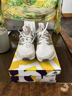 ULTRABOOST LUX
