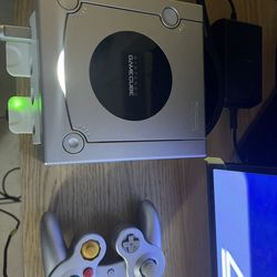 GameCube Silver System, 128gb Modded