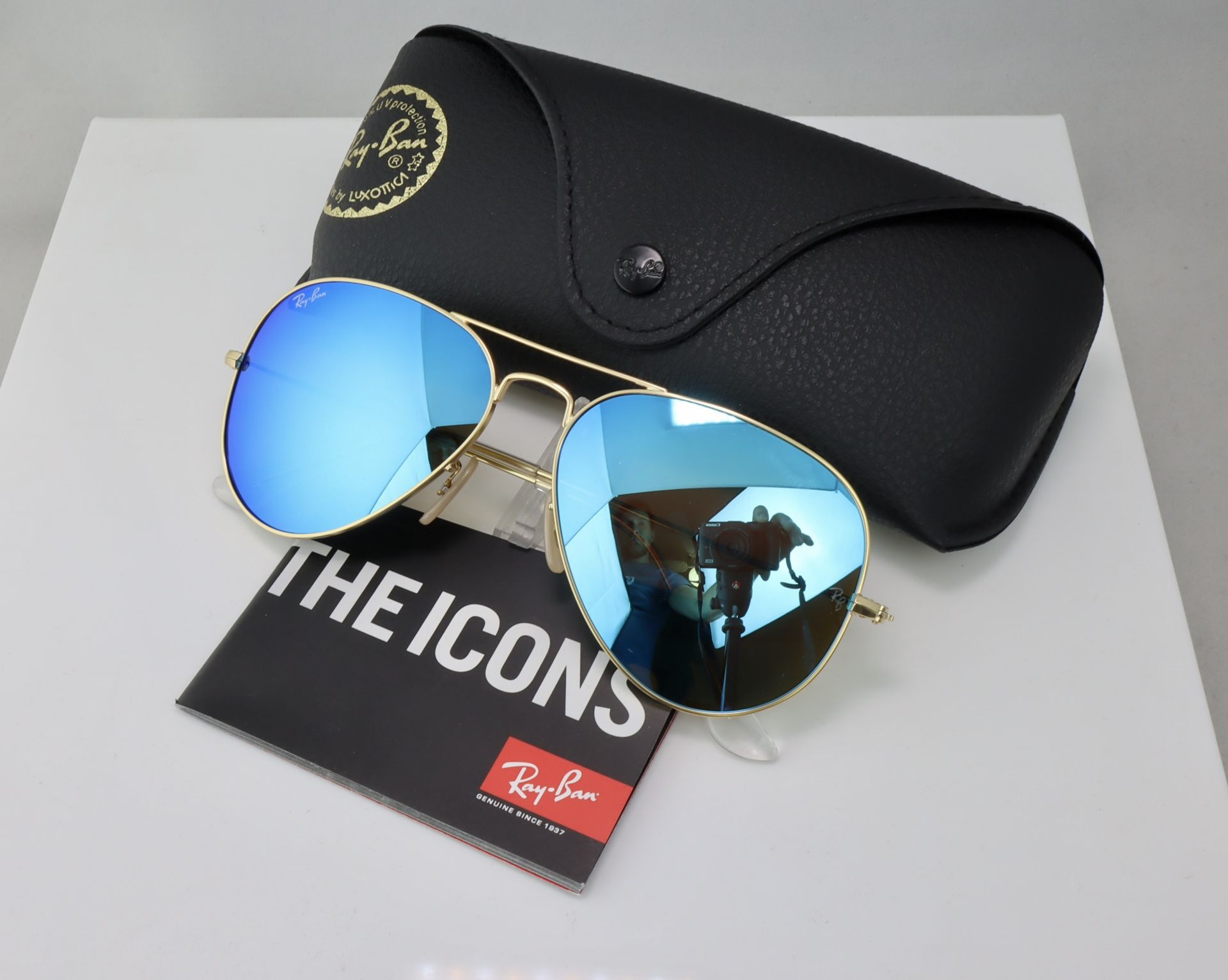 Ray Ban Classic Aviator Sunglasses in Matte Gold with Blue Mirror Lens