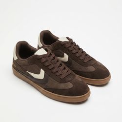 Bershka Brown Suede Skate Shoes Retro Low Top Sneakers Gum Sole Size EU 39