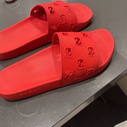 Gucci Slides - Great Condition 