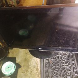 50 Inch TV With Antenna Prong Needs To Be Replaced But HDMI Does Work TV Does Work 