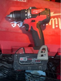 Milwaukee M18 Brushless Drill with XC 4.0 Battery