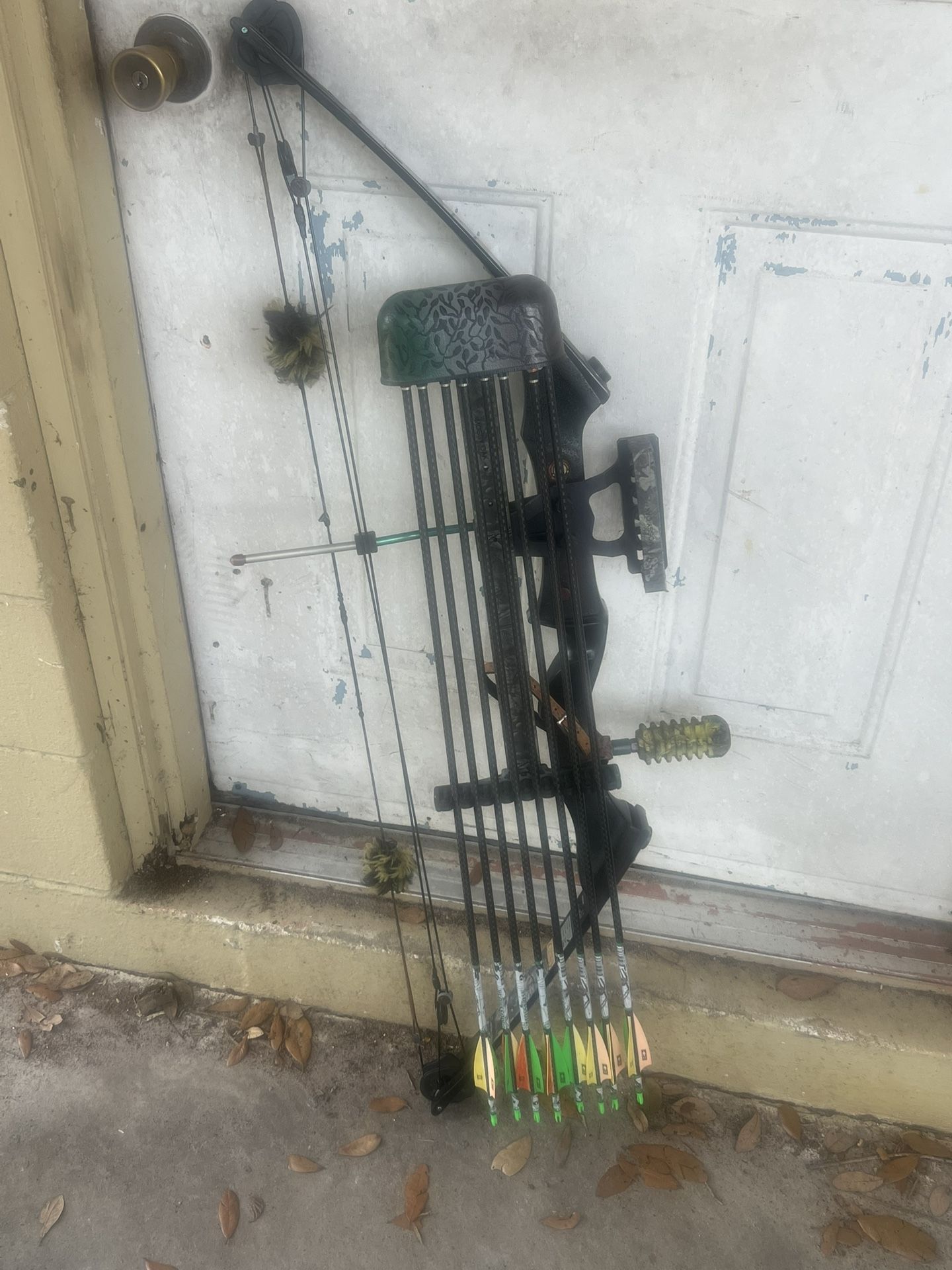 Martin Bobcat bow and arrow