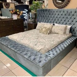 Brand New/ Gray Velvet Queen Storage Platform Bed Frame Cama 
