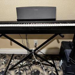 Yamaha p 125 digital piano (no stand)
