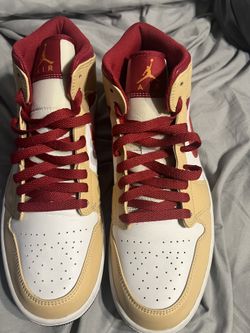 Jordan 1 Mids Size 9.5 Red White Beige