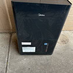 Midea Smart Dry 50pt Portable Dehumidifier