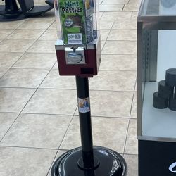 🔥 Small Candy Vending Machines – $200 Each! Great Business Opportunity