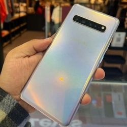 Samsung Galaxy S10, Factory Unlocked,  Excellent Condition.  Like New 