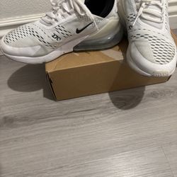 Used Women's Airmax 270 