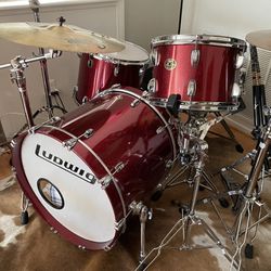 Ludwig Classic Maple Series shell pack (22", 16", 12")